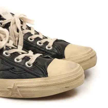 GOLDEN GOOSE 
