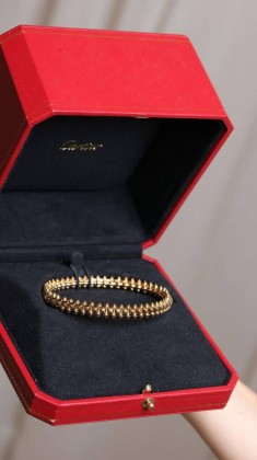 CARTIER 