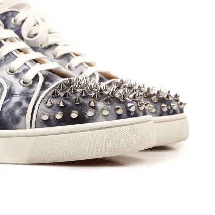 LOUBOUTIN 