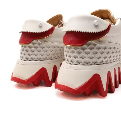 LOUBOUTIN 