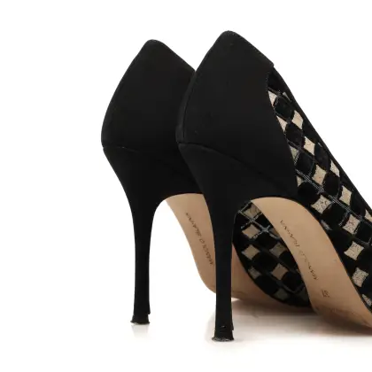 MANOLO BLAHNIK 