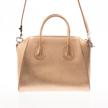 GIVENCHY 