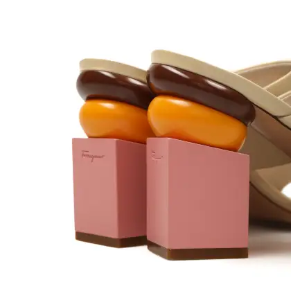 FERRAGAMO 