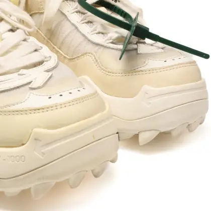 OFF WHITE 