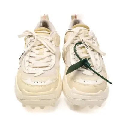 OFF WHITE 