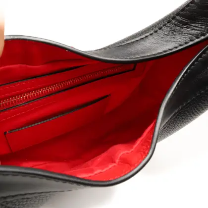 LOUBOUTIN 