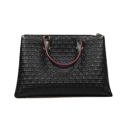 CAROLINA HERRERA 