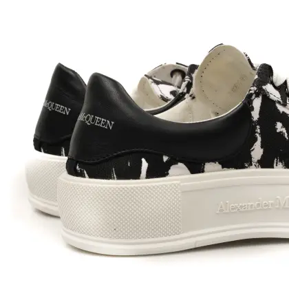 ALEXANDER MCQUEEN 
