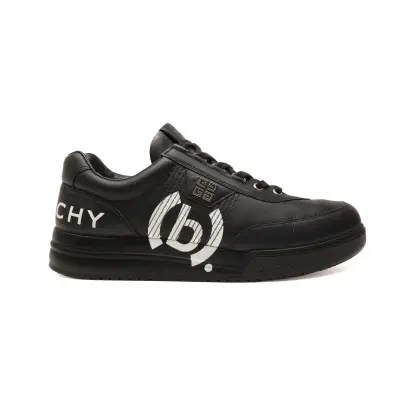 GIVENCHY 