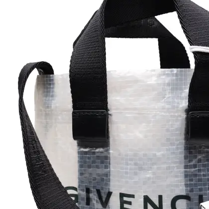 GIVENCHY 