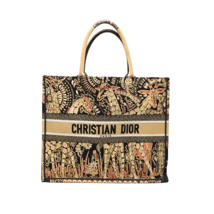 DIOR 