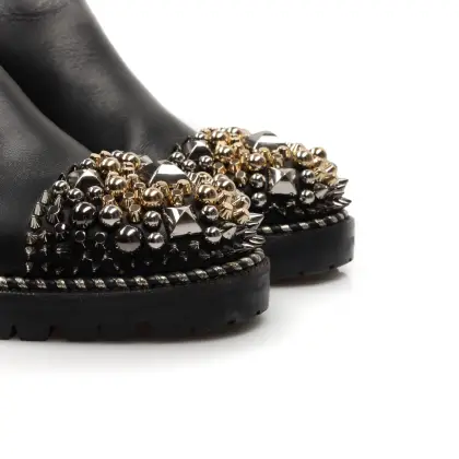 LOUBOUTIN 
