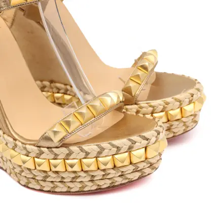 LOUBOUTIN 