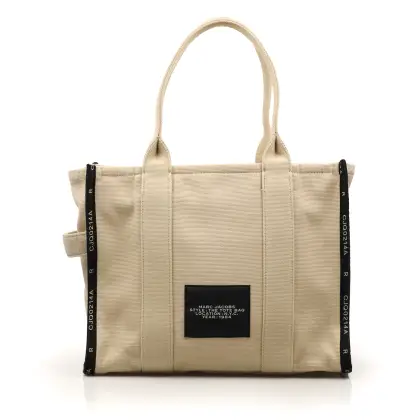 MARC JACOBS 
