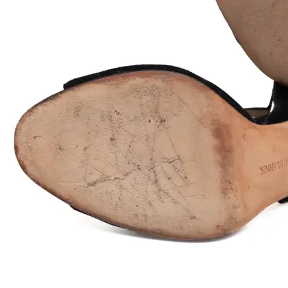 MANOLO BLAHNIK 