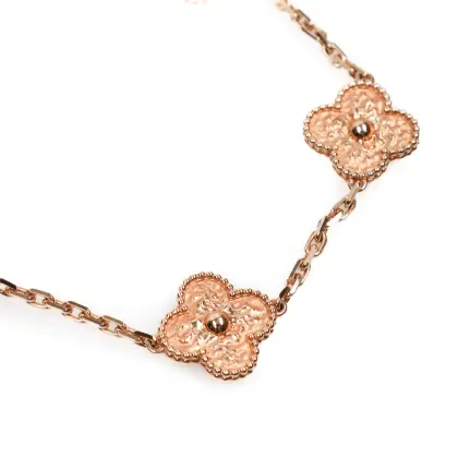 VAN CLEEF & ARPELS BRAZALETE EN ORO ROSADO.