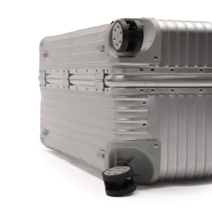 RIMOWA 