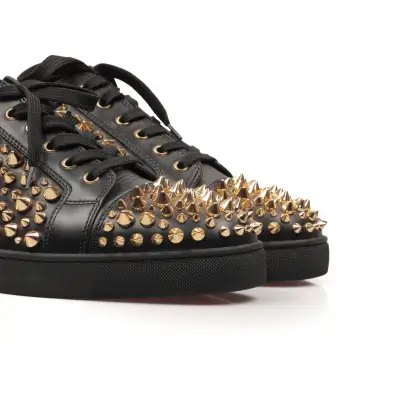 LOUBOUTIN 