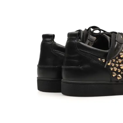 LOUBOUTIN 