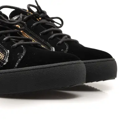GIUSEPPE ZANOTTI 
