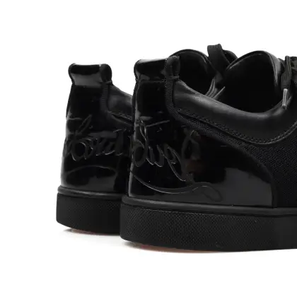 LOUBOUTIN 