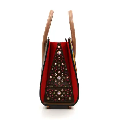 LOUBOUTIN 