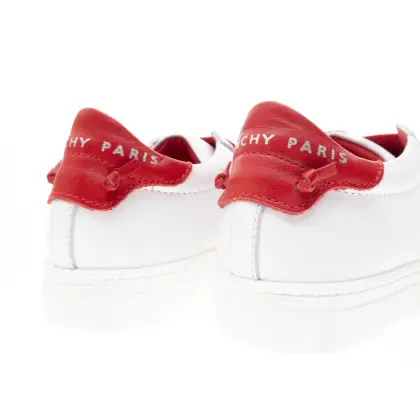 GIVENCHY 