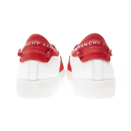 GIVENCHY 