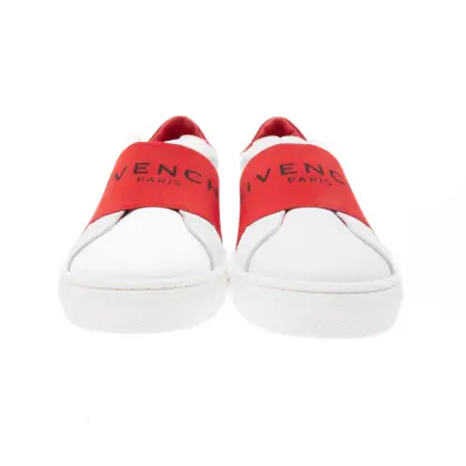 GIVENCHY 