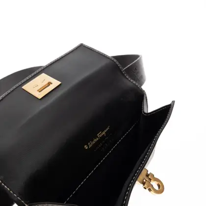 FERRAGAMO 