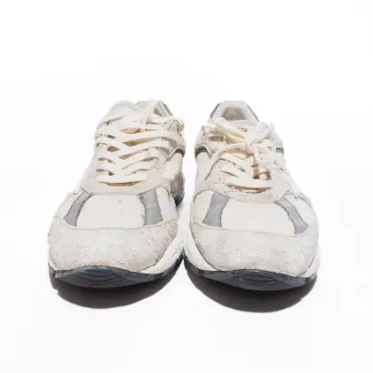 GOLDEN GOOSE 