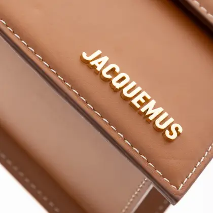 JACQUEMUS 