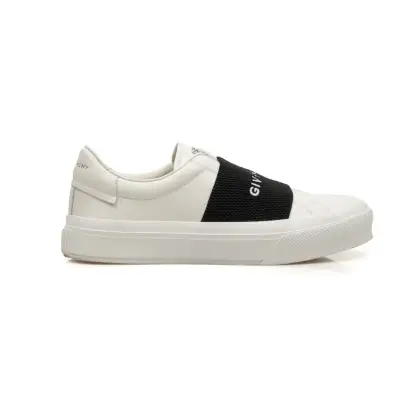 GIVENCHY 