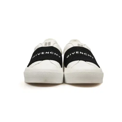 GIVENCHY 