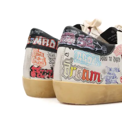 GOLDEN GOOSE 