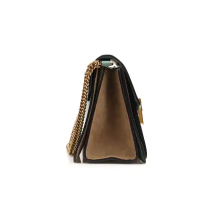GIVENCHY 