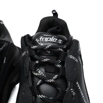 BALENCIAGA TRIPLE S