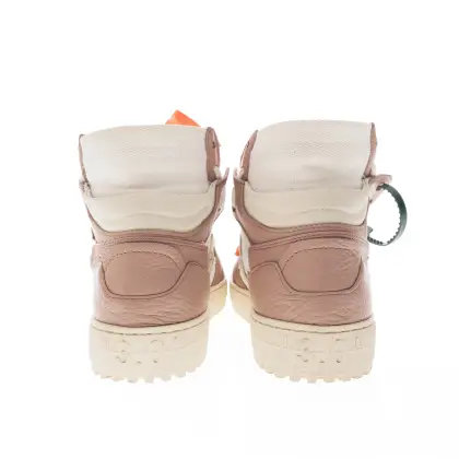 OFF WHITE 