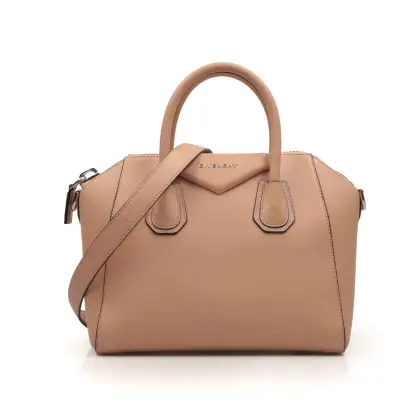 GIVENCHY 