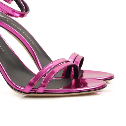GIUSEPPE ZANOTTI 