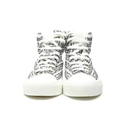GIVENCHY 