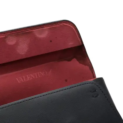 VALENTINO INCLUYE CORREA DE METAL 