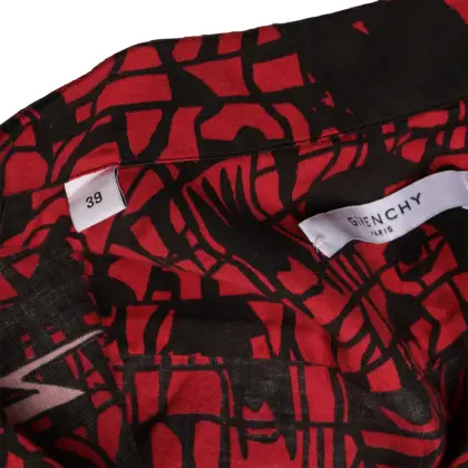 GIVENCHY 