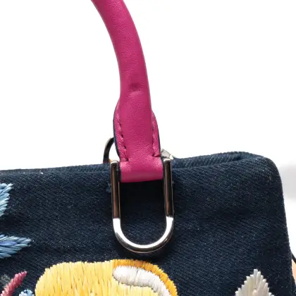 CAROLINA HERRERA 