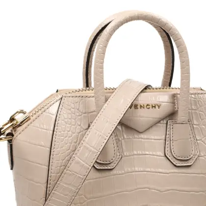 GIVENCHY 