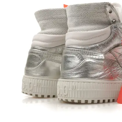 OFF WHITE 