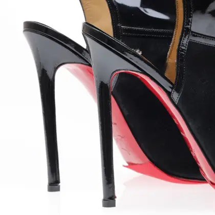 LOUBOUTIN 