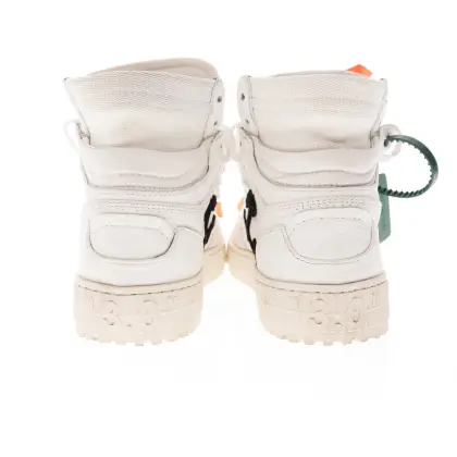 OFF WHITE 