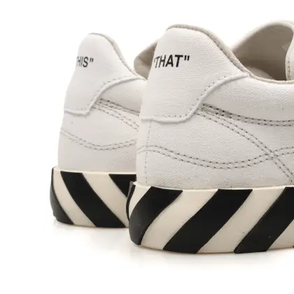 OFF WHITE 