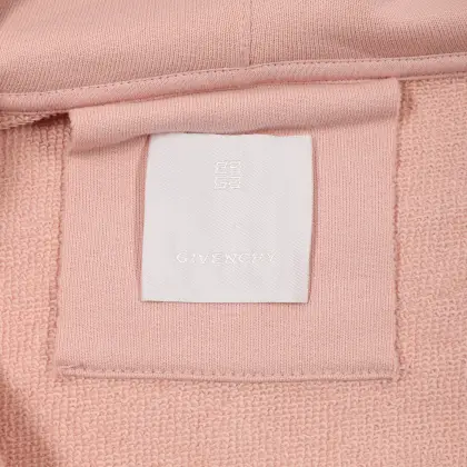 GIVENCHY 